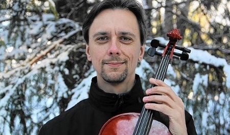 Cellist <b>Maxim Kozlov</b> (pictured) performed alongside McDaniel&#39;s Dr. David <b>...</b> - maxim-kozlov-450x299-450x264
